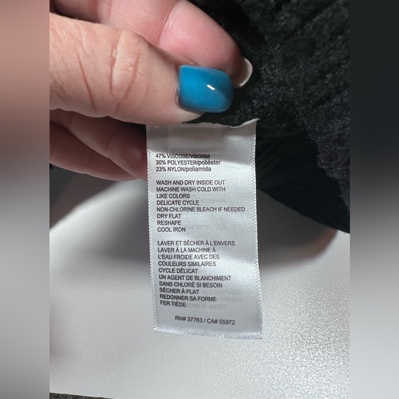 RAFAELLA Soft Viscose Mock Turtleneck Color Block Black White Sweater Women’s - Picture 12 of 12